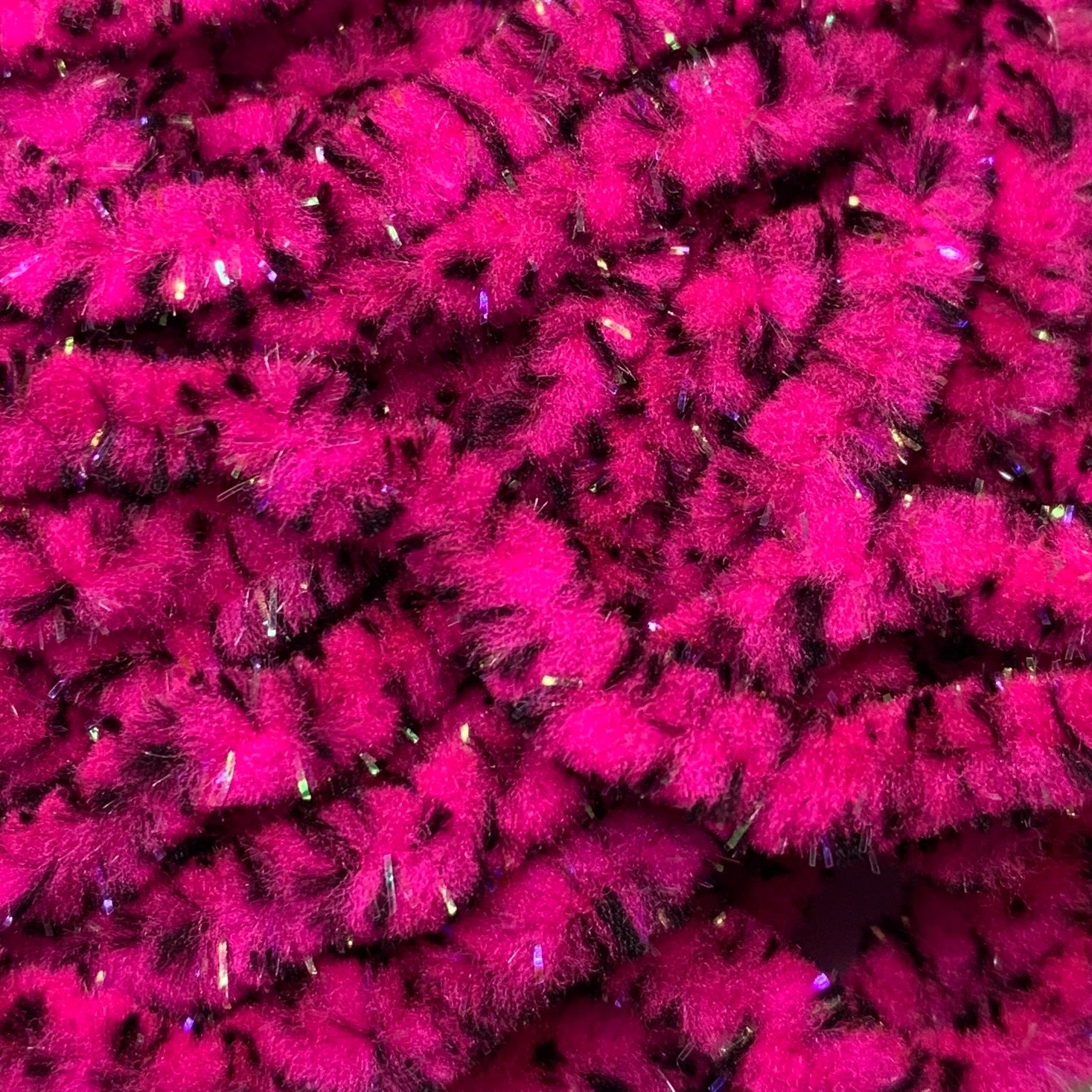 Hareline UV Mottled Galaxy Mop Chenille 2 Hareline UV Mottled Galaxy Mop Chenille - Image 2