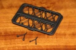 Hareline Stonfo Clear And Colored V Type Shrimp Eyes